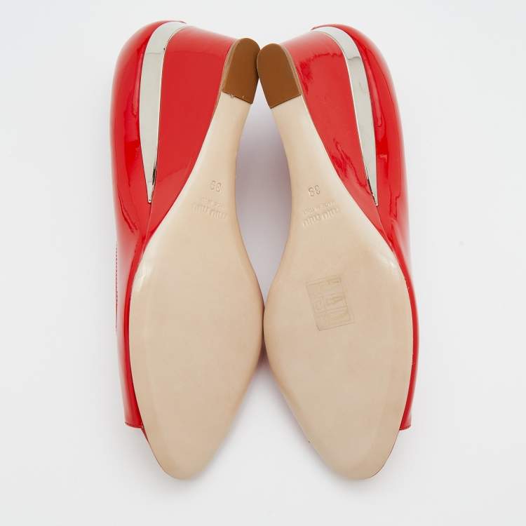Pre Owned Miu Miu Red Patent Leather Peep Toe Pumps Size 39