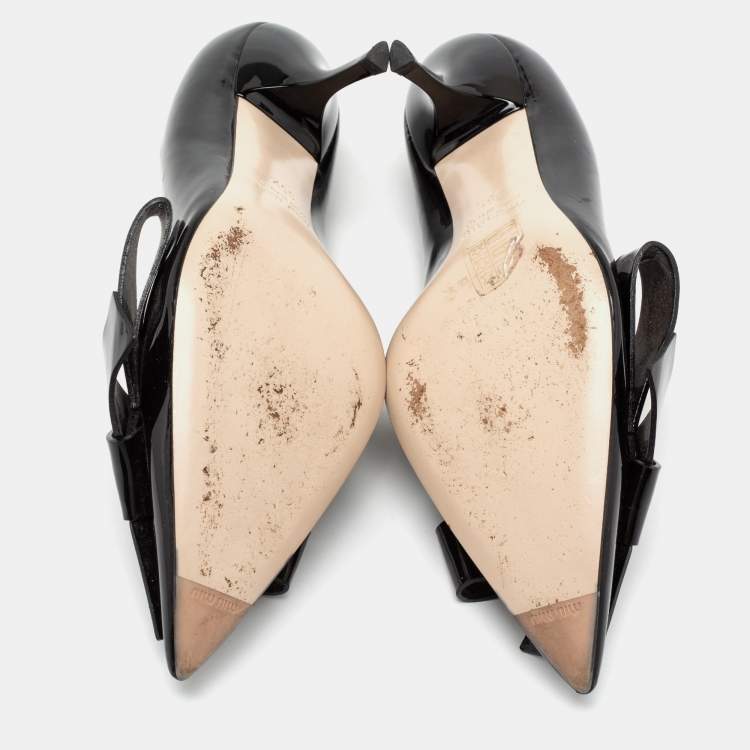 Pre Owned Miu Miu Black Patent Leather Bow Pointed Toe Pumps Size 35.5