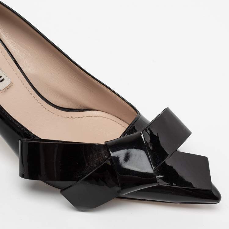 Pre Owned Miu Miu Black Patent Leather Bow Pointed Toe Pumps Size 35.5