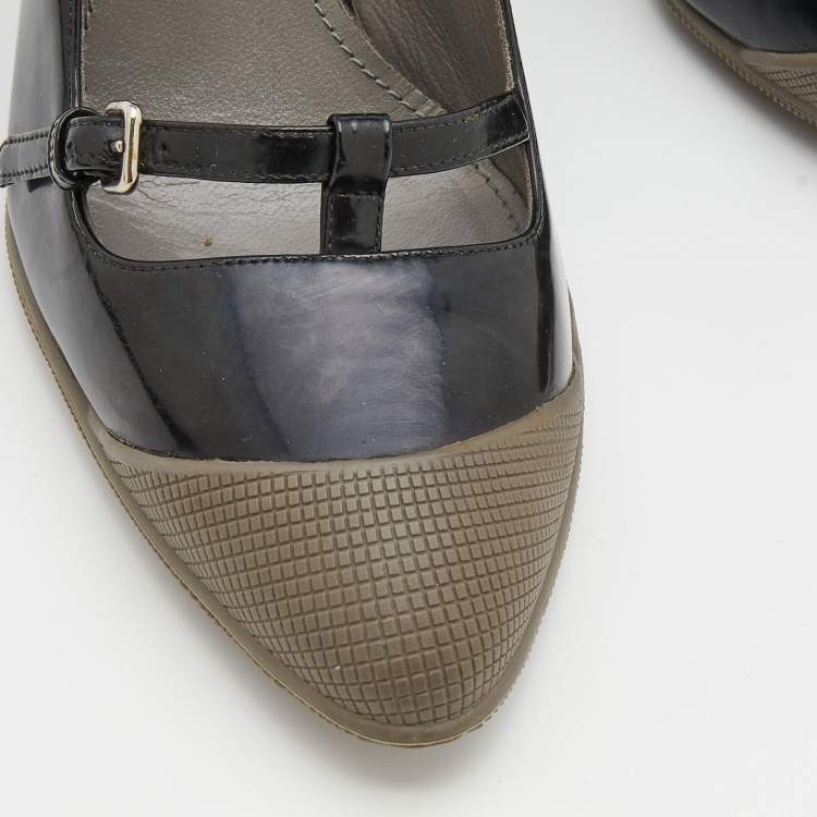 Pre Owned Miu Miu Black/Grey Patent Leather And Rubber Extended Cap Toe Mary Jane Pumps Size 35.5
