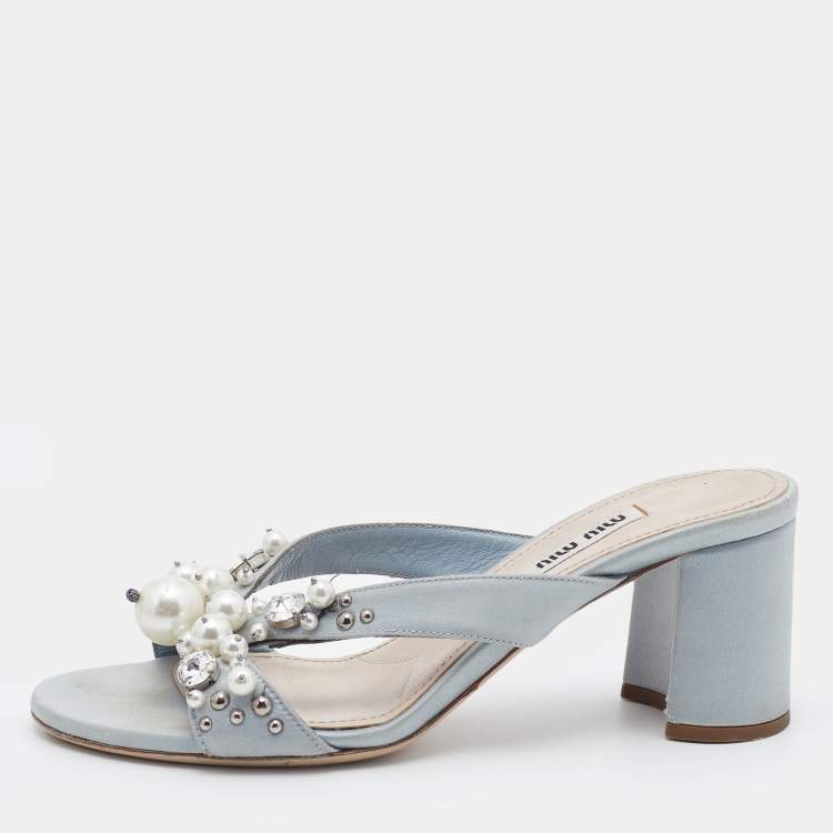 Miu miu pearl discount embellished block heel sandals