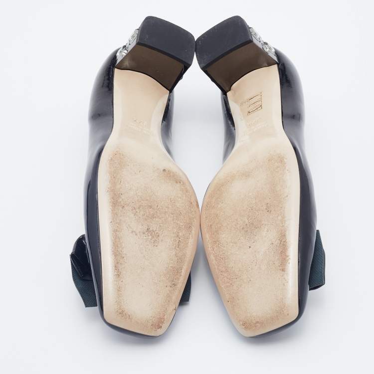 مملوكة مسبقًا Miu Miu Black Patent Leather Bow Crystal Embellished Heel Pumps Size 37.5