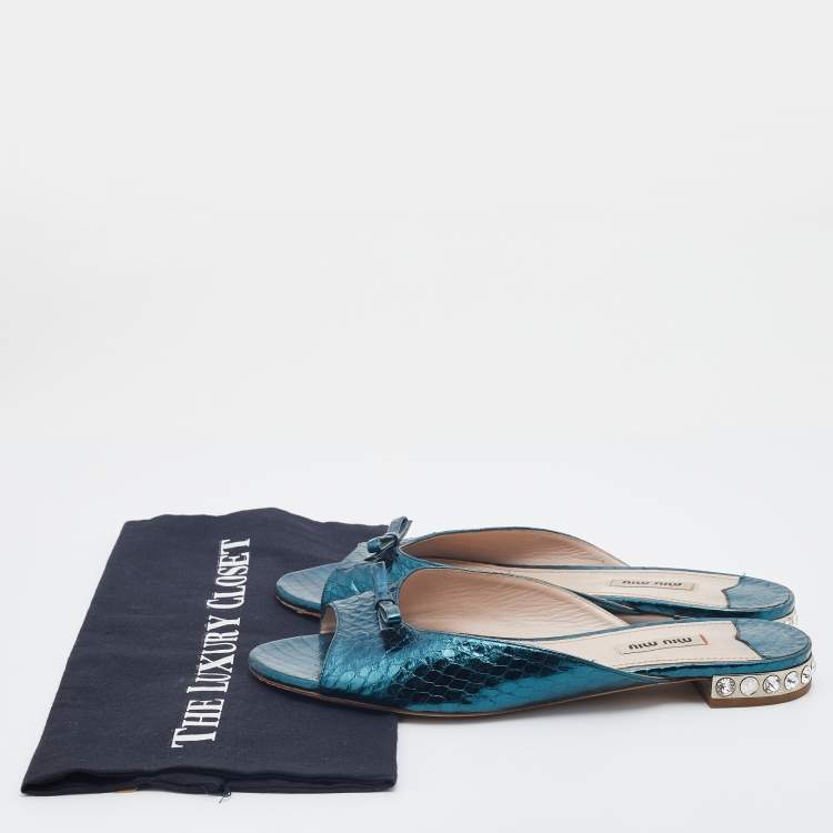 Pre Owned Miu Miu Metallic Green Python Embossed Leather Bow Detail Jeweled Heel Flat Slide Sandals Size 39