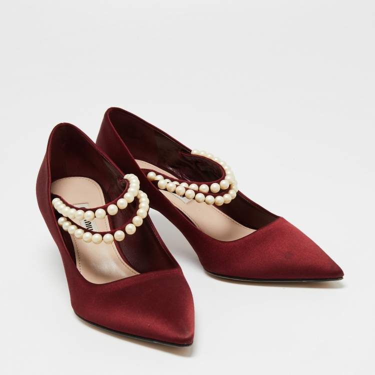 Pre Owned Miu Miu Burgundy Satin Faux Pearl Embellished Pumps Size 36