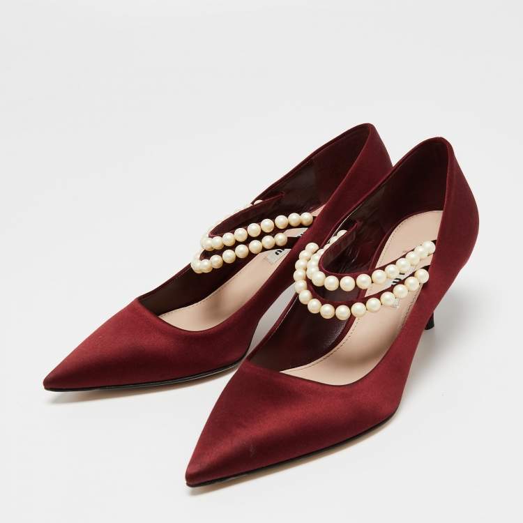 Pre Owned Miu Miu Burgundy Satin Faux Pearl Embellished Pumps Size 36
