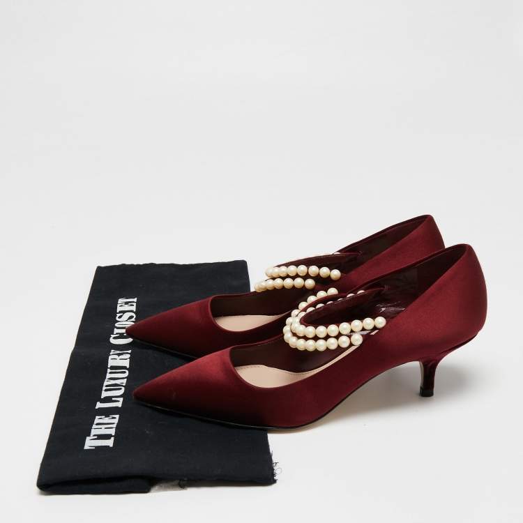 Pre Owned Miu Miu Burgundy Satin Faux Pearl Embellished Pumps Size 36