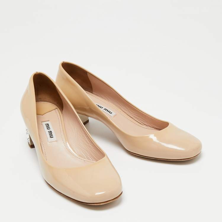 Pre Owned Miu Miu Beige Patent Leather Crystal Embellished Block Heel Pumps Size 36