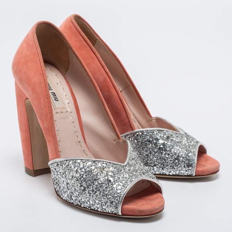 Pre Owned Miu Miu Silver/Coral Pink Coarse Glitter and Suede Peep-Toe Pumps Size 36.5