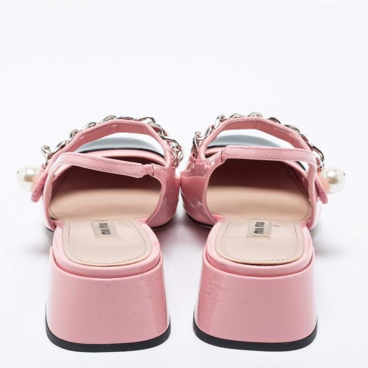 مملوكة مسبقًا Miu Miu Pink/Black Patent Leather Embellished Slingback Pumps Size 36.5