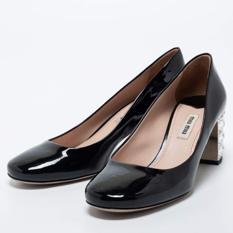 مملوكة مسبقًا Miu Miu Black Patent Crystal Embellished Block Heel Pumps Size 36.5
