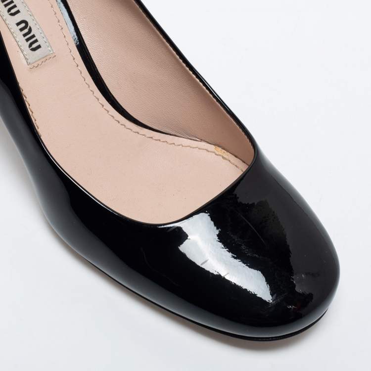 مملوكة مسبقًا Miu Miu Black Patent Crystal Embellished Block Heel Pumps Size 36.5