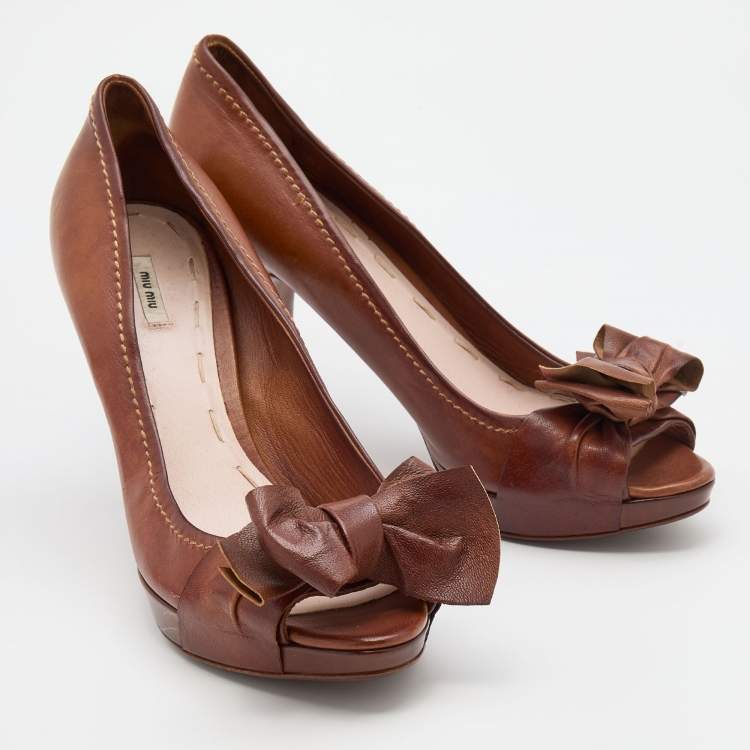 Pre Owned Miu Miu Dark Brown Leather Bow Peep Toe Pumps Size 38
