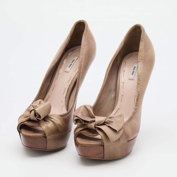 Pre Owned Miu Miu Grey Two Tone Leather Bow Platform Pumps Size 37.5
