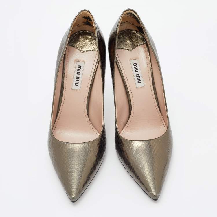 Pre Owned Miu Miu Metallic Bronze Snakeskin Embossed Leather Pointed Toe Pumps Size 38