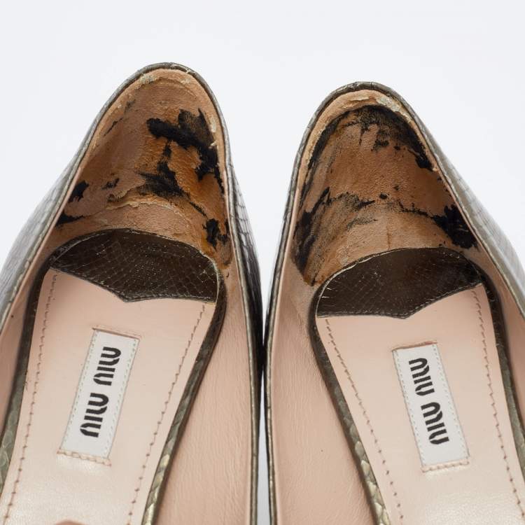 Pre Owned Miu Miu Metallic Bronze Snakeskin Embossed Leather Pointed Toe Pumps Size 38