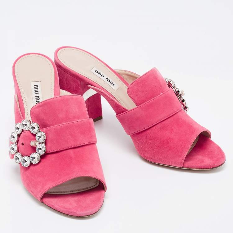 مملوكة مسبقًا Miu Miu Pink Suede Crystals Embellished Slide Sandals Size 37