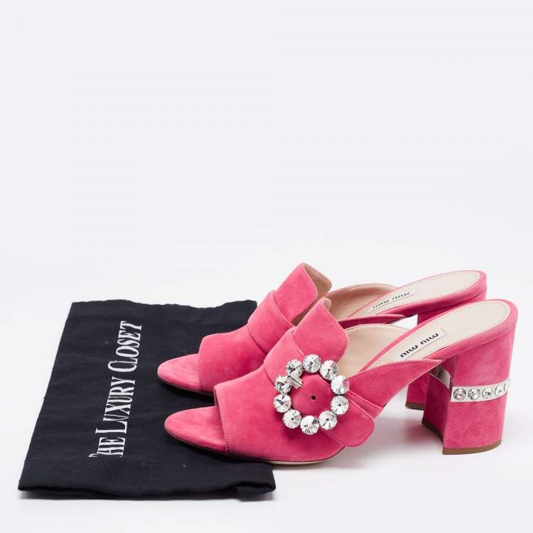 مملوكة مسبقًا Miu Miu Pink Suede Crystals Embellished Slide Sandals Size 37
