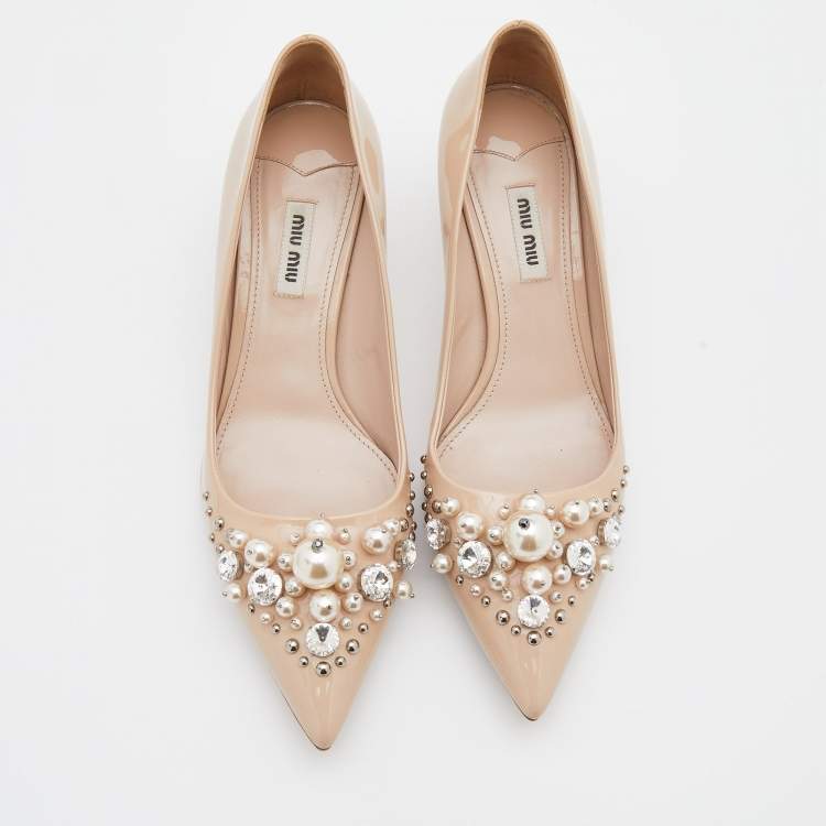 Pre Owned Miu Miu Beige Patent Leather Crystal and Pearl Embellished Pumps Size 39