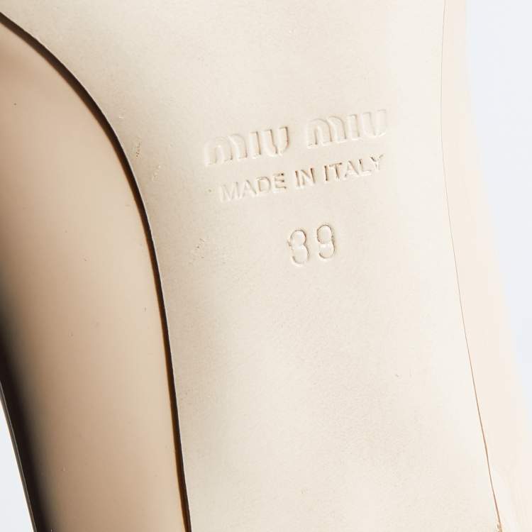 Pre Owned Miu Miu Beige Patent Leather Crystal and Pearl Embellished Pumps Size 39