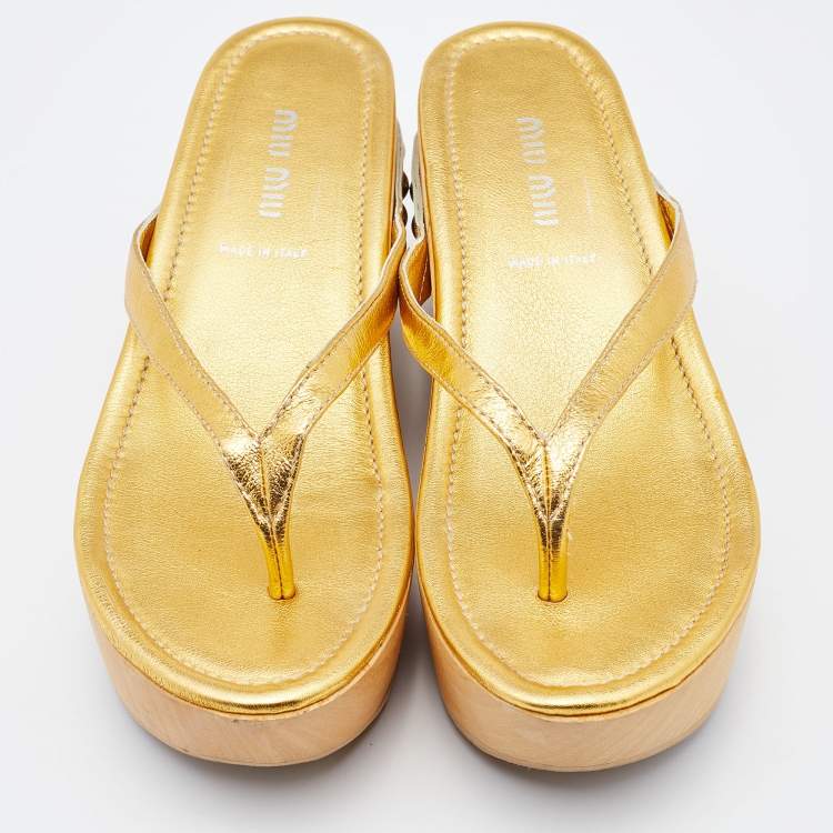 Pre Owned Miu Miu Gold Leather Platform Thong Flat Slides Size 37