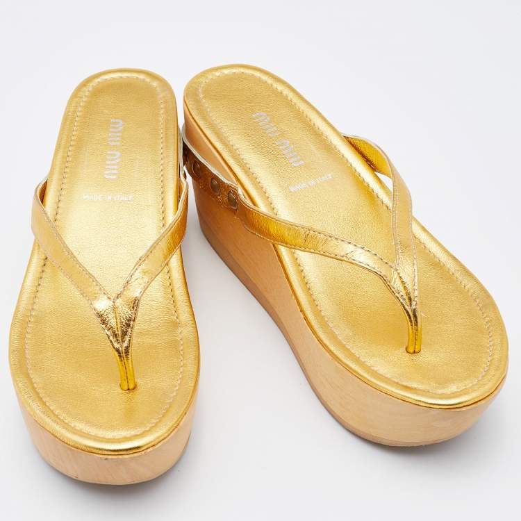 Pre Owned Miu Miu Gold Leather Platform Thong Flat Slides Size 37