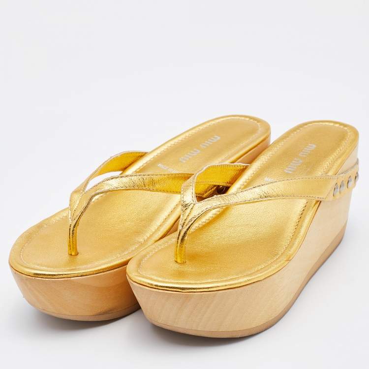 Pre Owned Miu Miu Gold Leather Platform Thong Flat Slides Size 37