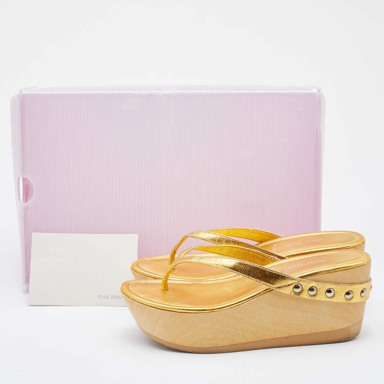 Pre Owned Miu Miu Gold Leather Platform Thong Flat Slides Size 37