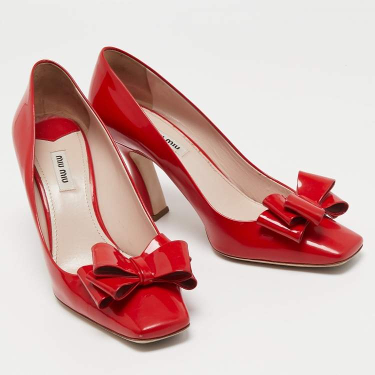 Pre Owned Miu Miu Red Patent Leather Block Heel Pumps Size 40