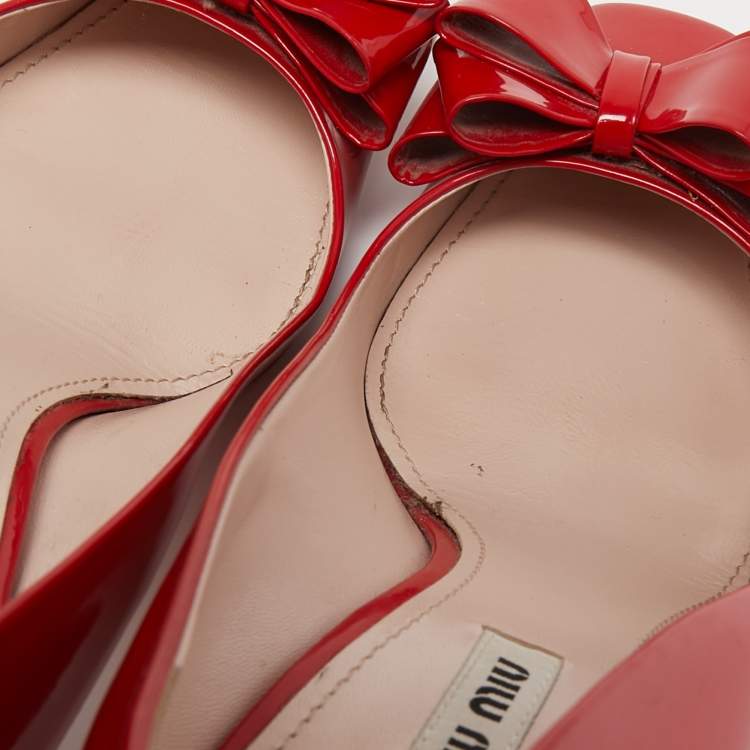 Pre Owned Miu Miu Red Patent Leather Block Heel Pumps Size 40