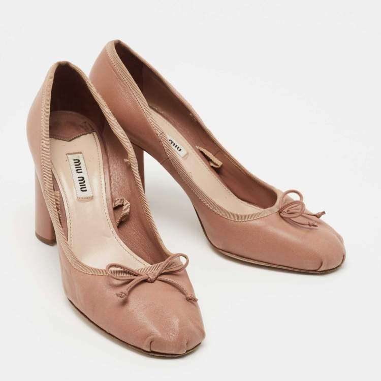 Pre Owned Miu Miu Beige Leather Loafer Pumps Size 38.5