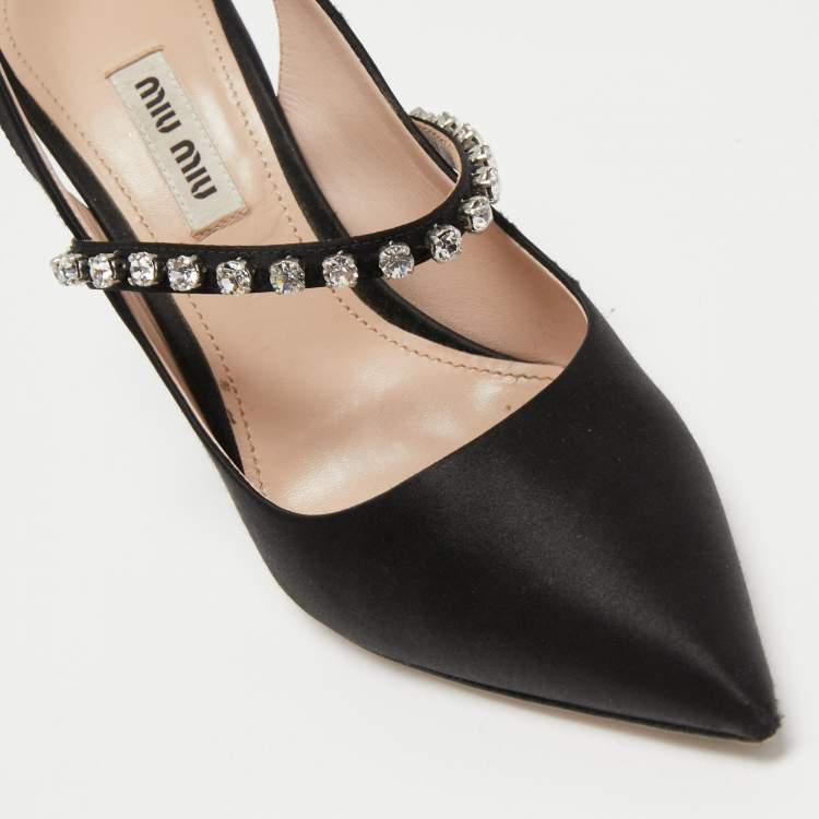 مملوكة مسبقًا Miu Miu Black Satin Crystal Embellished Slingback Pumps Size 36.5