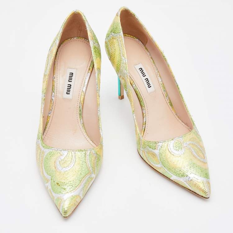 Pre Owned Miu Miu Green/Yellow Metallic Fabric Pointed Toe Pumps Size 37