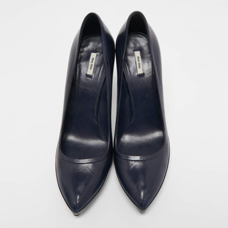 Pre Owned Miu Miu Navy Blue Leather Pointed Toe Pumps Size 40
