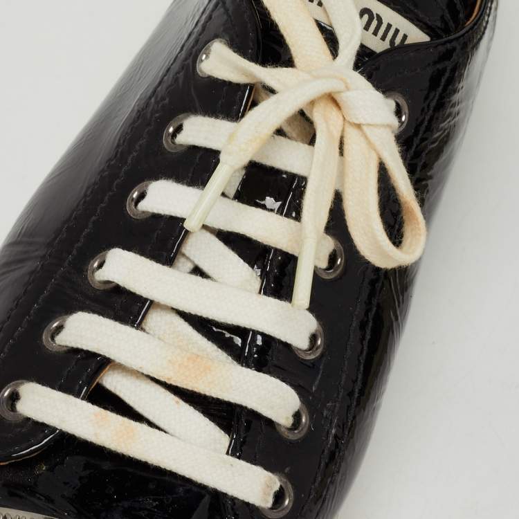 Pre Owned Miu Miu Black Patent Leather Metal Cap Toe Low Top Sneakers Size 38.5