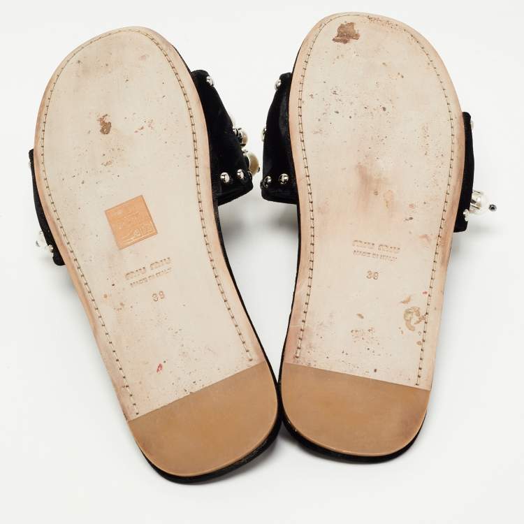 Pre Owned Miu Miu Black Velvet Faux Pearl Embellished Flat Slides Size 39