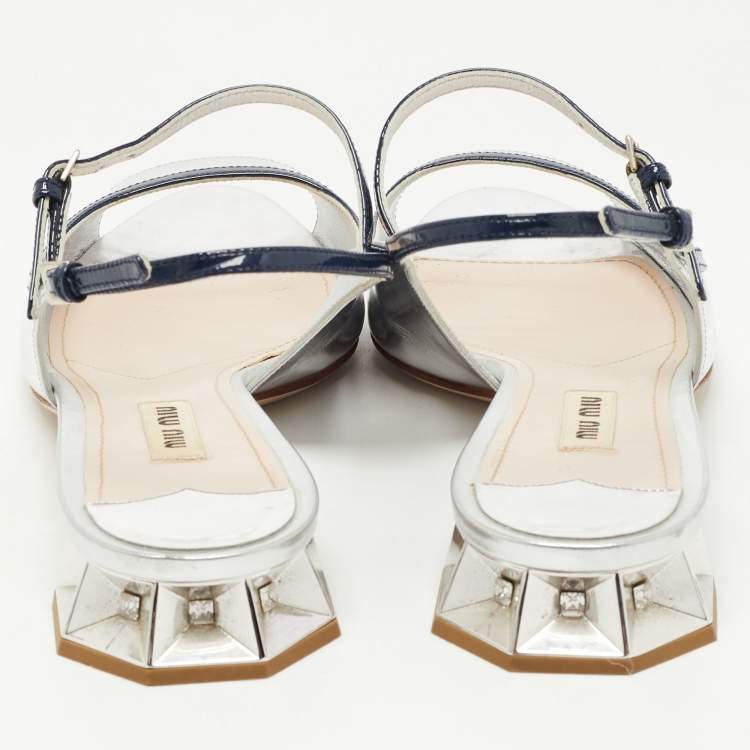 Pre Owned Miu Miu Silver/Navy Blue Leather Slingback Sandals Size 38.5