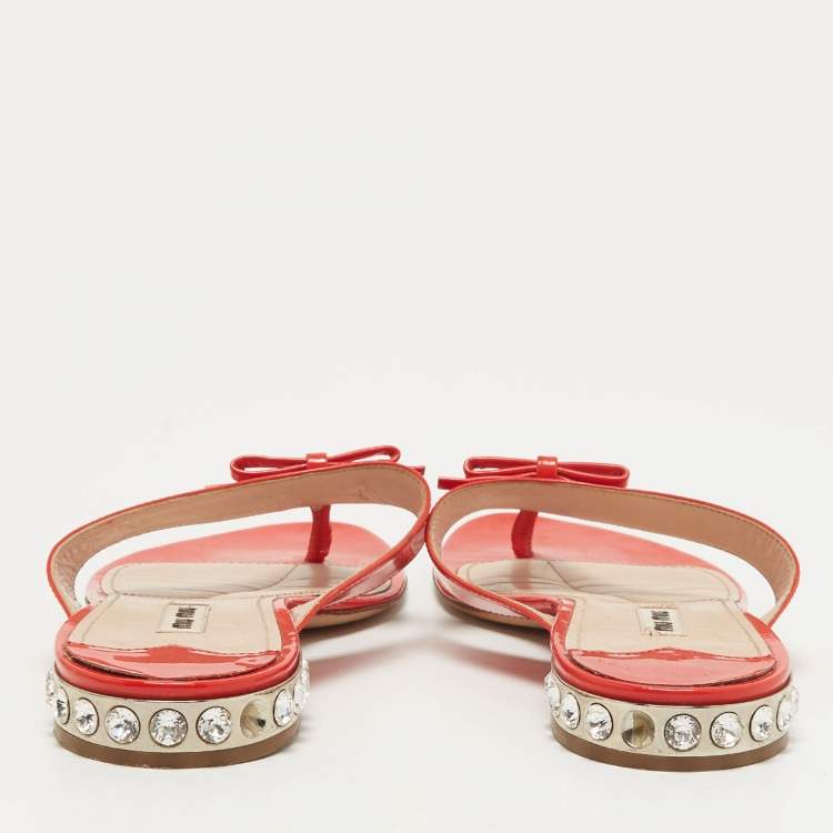 Pre Owned Miu Miu Red Patent Leather Bow Crystal Embellished Thong Flats Size 40