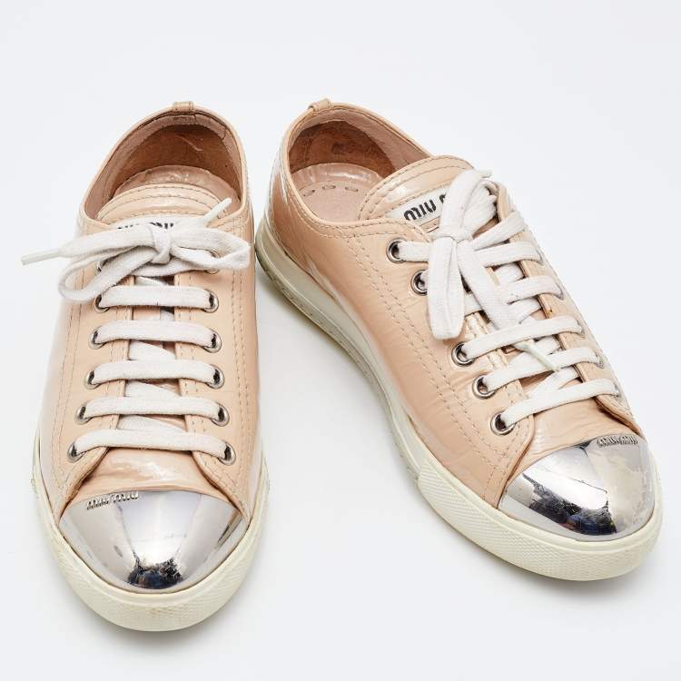 Pre Owned Miu Miu Beige Patent Leather Metal Cap Toe Low Top Sneakers Size 35