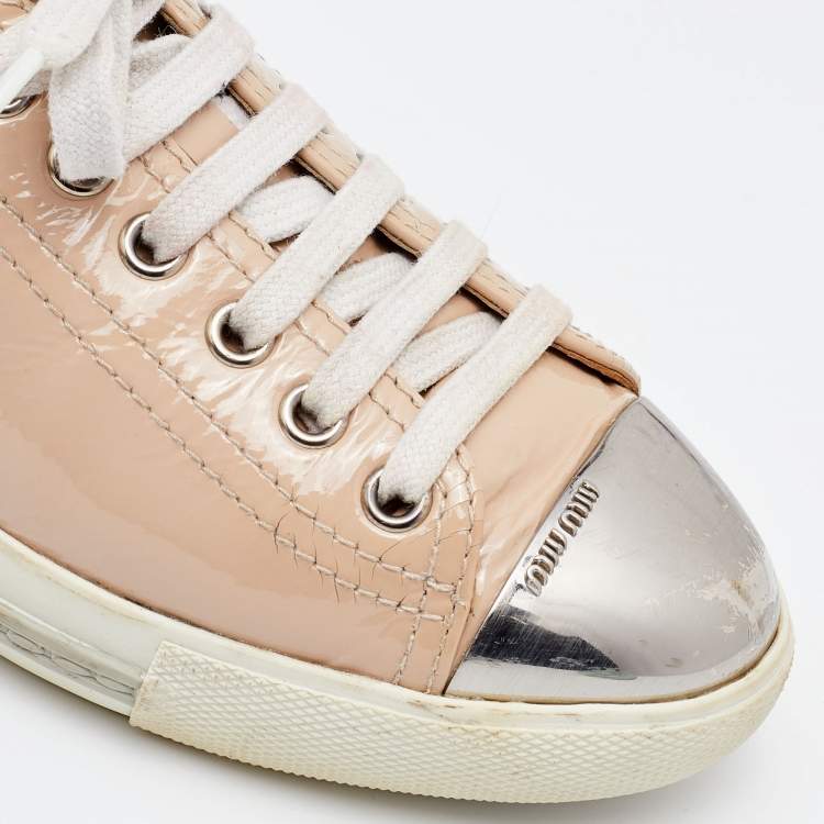 Pre Owned Miu Miu Beige Patent Leather Metal Cap Toe Low Top Sneakers Size 35