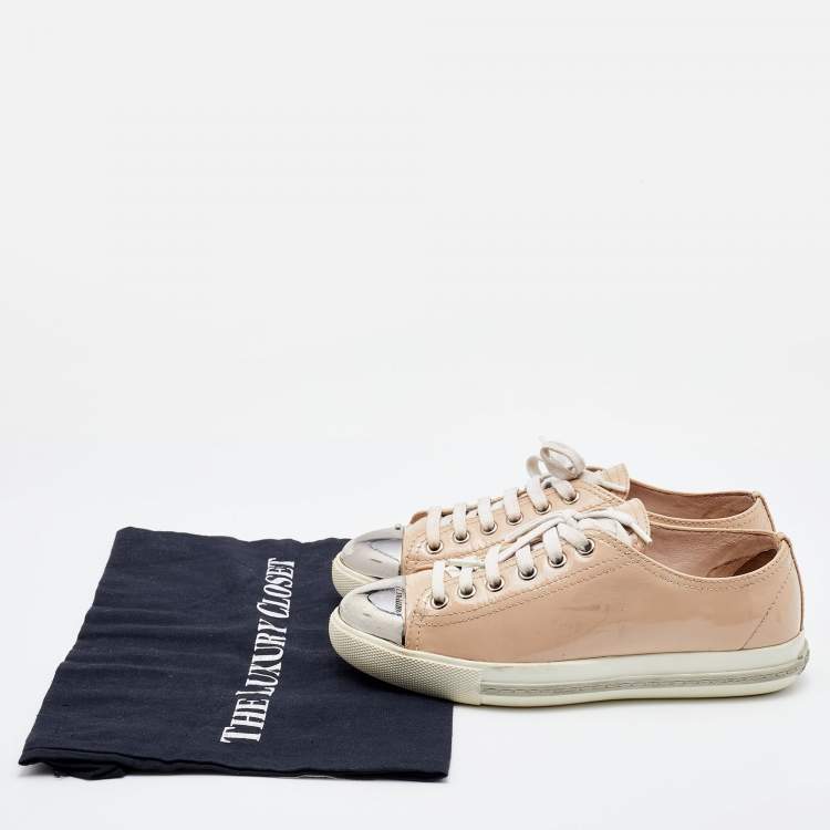 Pre Owned Miu Miu Beige Patent Leather Metal Cap Toe Low Top Sneakers Size 35