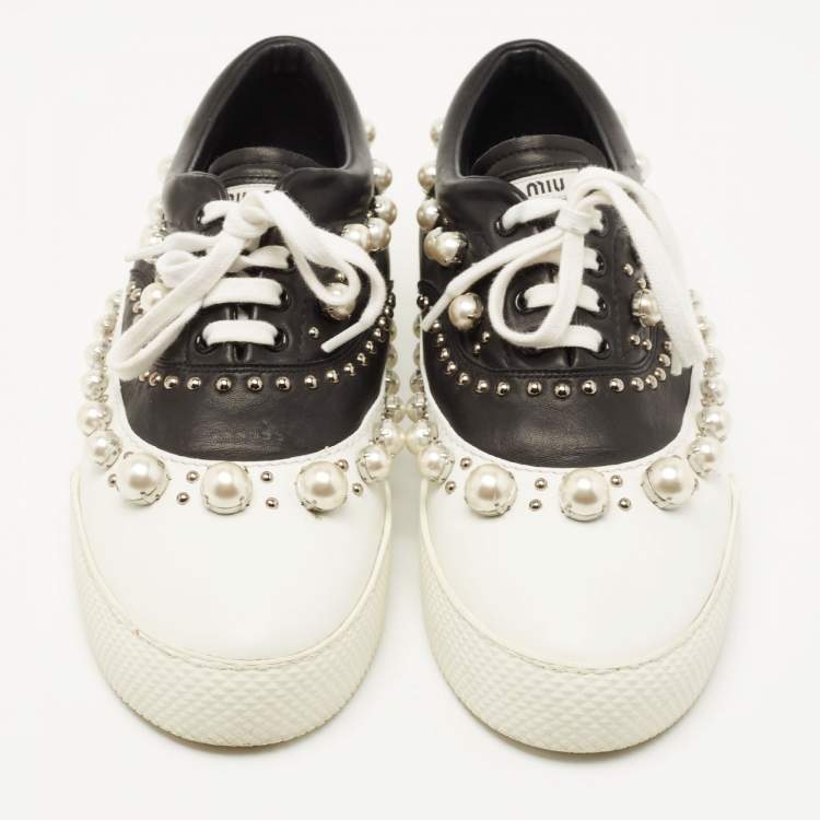 Pre Owned Miu Miu White/Black Leather Studded Lace Up Sneakers Size 41