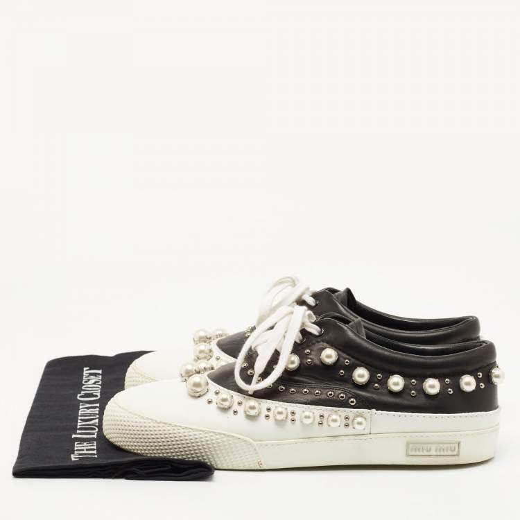 Pre Owned Miu Miu White/Black Leather Studded Lace Up Sneakers Size 41