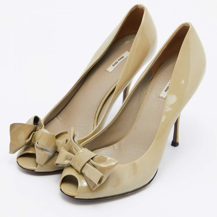Pre Owned Miu Miu Green Patent Leather Bow Peep Toe Pumps Size 36.5