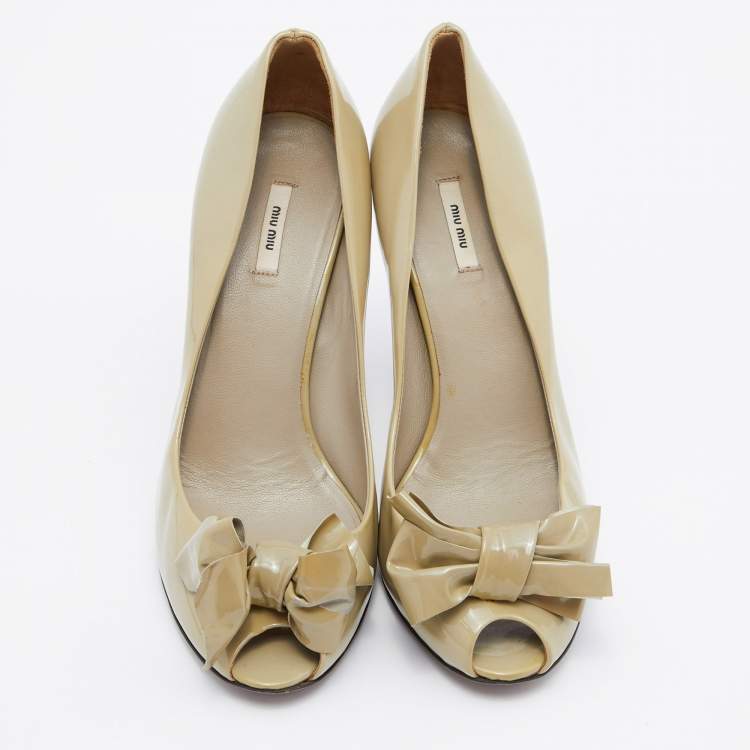 Pre Owned Miu Miu Green Patent Leather Bow Peep Toe Pumps Size 36.5
