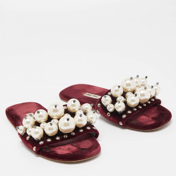 Pre Owned Miu Miu Burgundy Velvet Faux Pearl Embellished Flat Slides Size 37