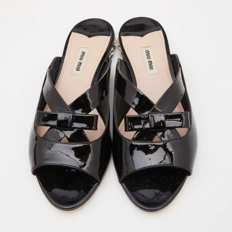 Pre Owned Miu Miu Black Patent Leather Crystal Embellished Flat Slides Size 40