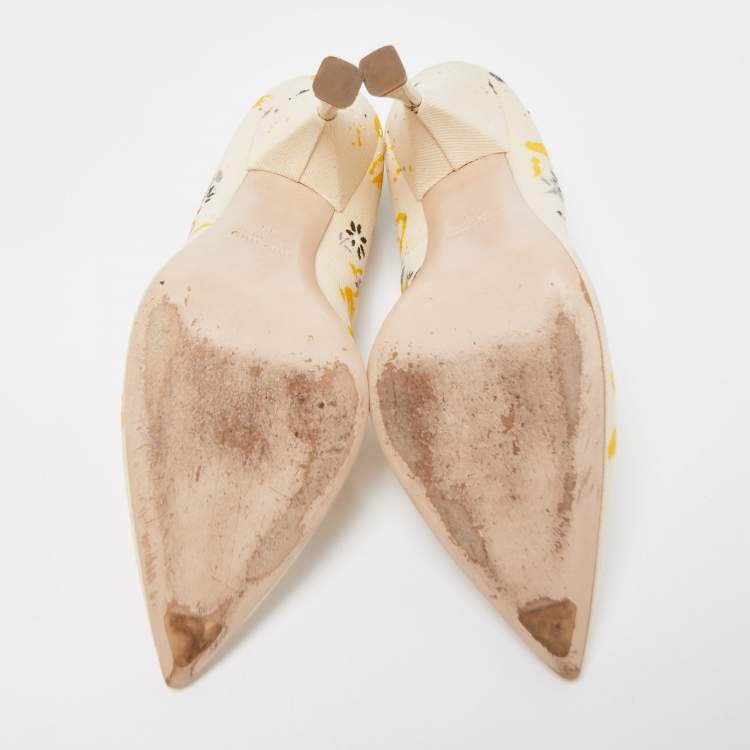 مملوكة مسبقًا Miu Miu Cream Canvas Floral Print Pointed Toe Platform Pumps  Size 39