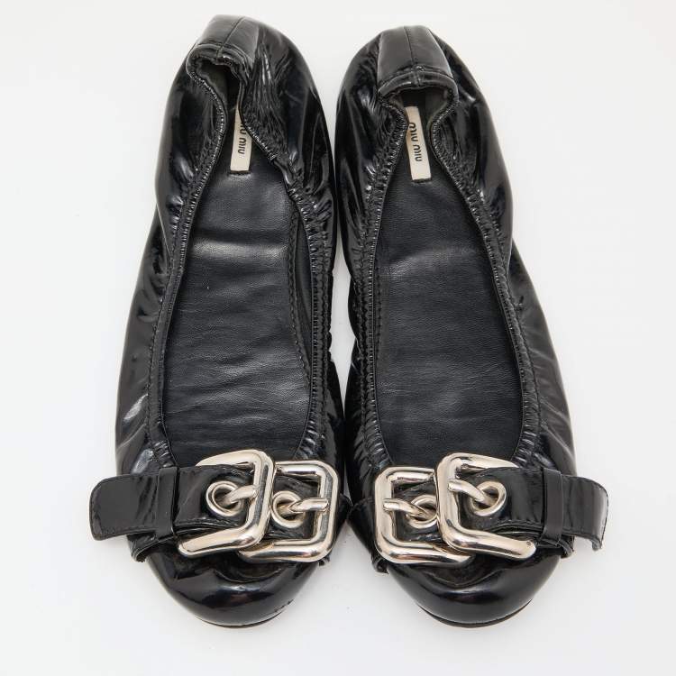 Pre Owned Miu Miu Black Patent Leather Scrunch Buckle Ballet Flats Size 38.5