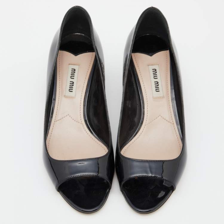 Pre Owned Miu Miu Black Patent Leather Crystal Embellished Block Heel Peep Toe Pumps Size 35.5