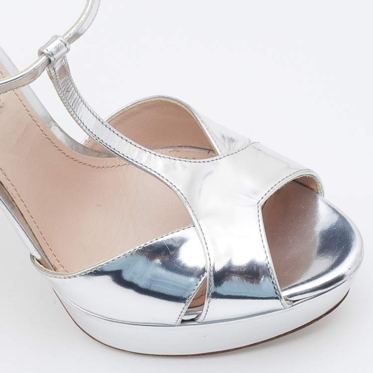 Pre Owned Miu Miu Metallic Silver Patent Leather Crystal Embellished Block Heel Sandals Size 38.5